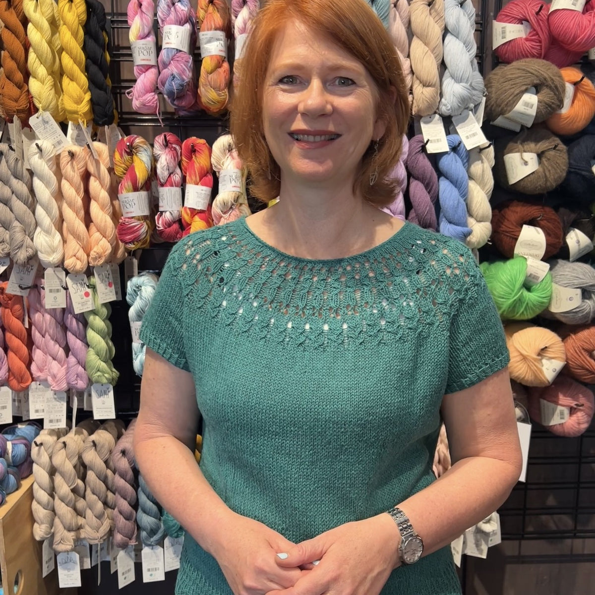 Ilha Jumper Kit in Duna – Deb wearing her short-sleeved Ilha in Moor