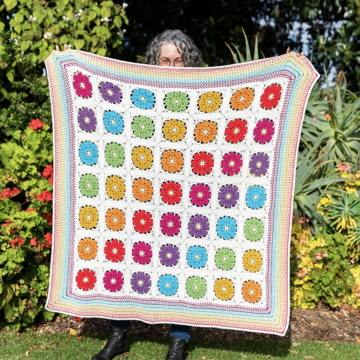 Granny Square Garden – crochet pattern book – view 8