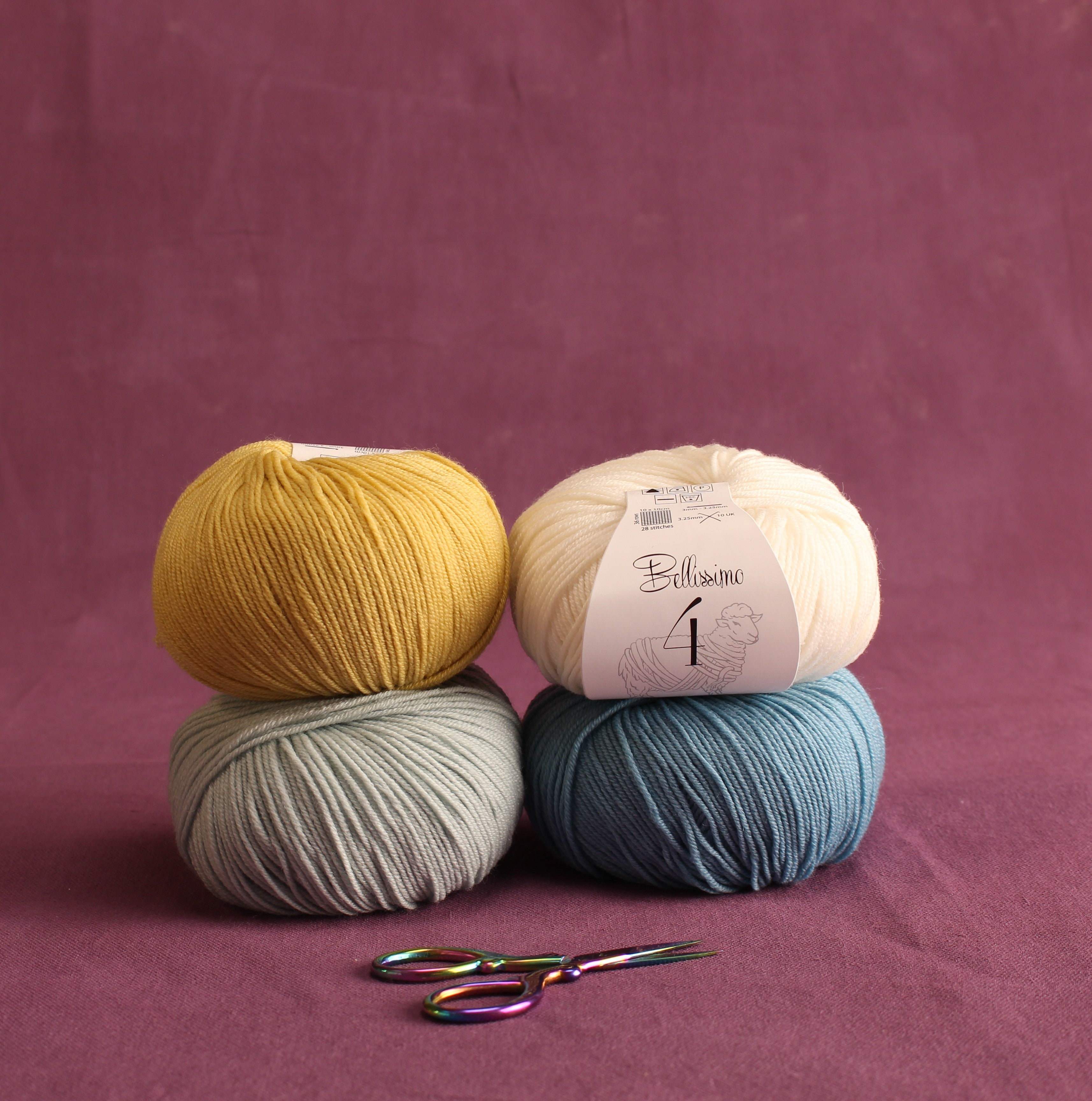 Bellissimo 4 – 4ply weight merino yarn – view 2