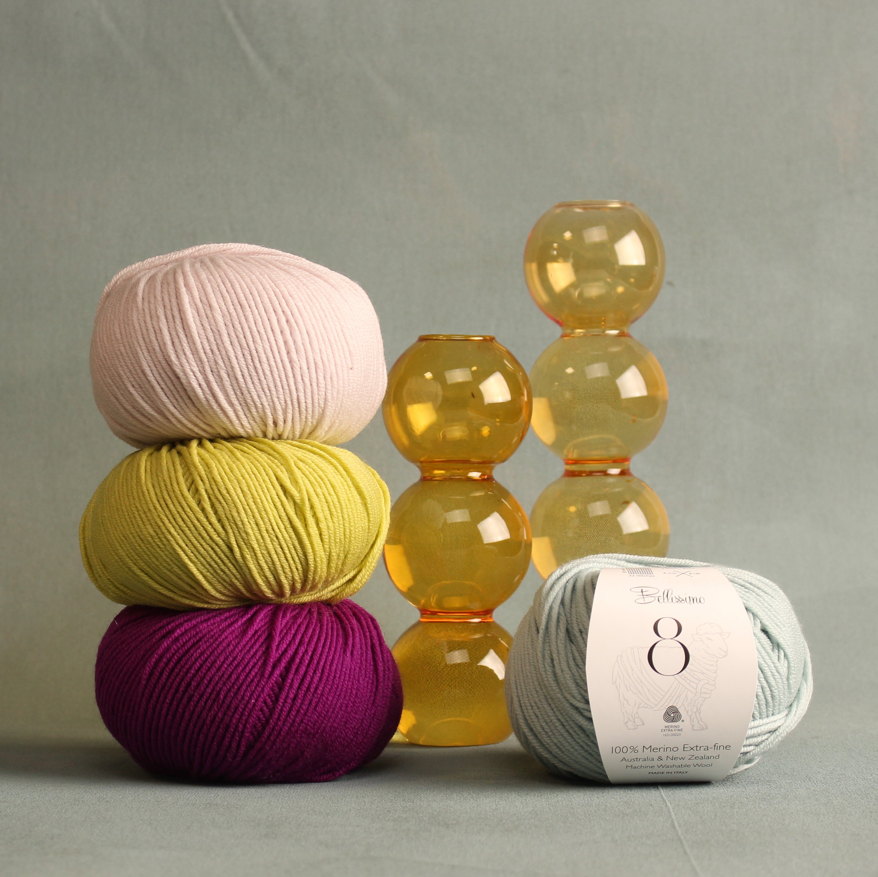 Bellissimo 8 – 8ply weight merino yarn – view 2