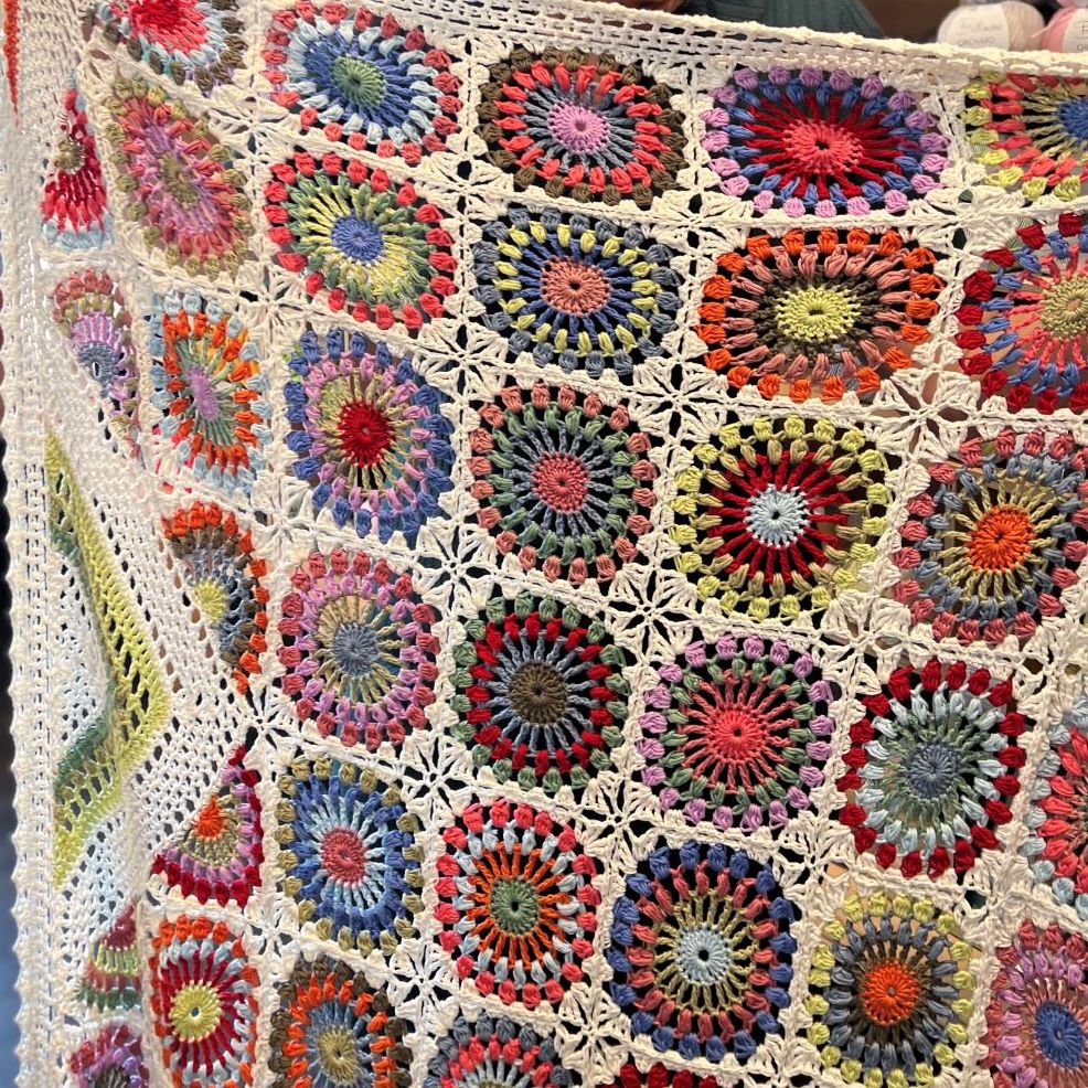 Island Wildflower Blanket kit, colourway Ivory