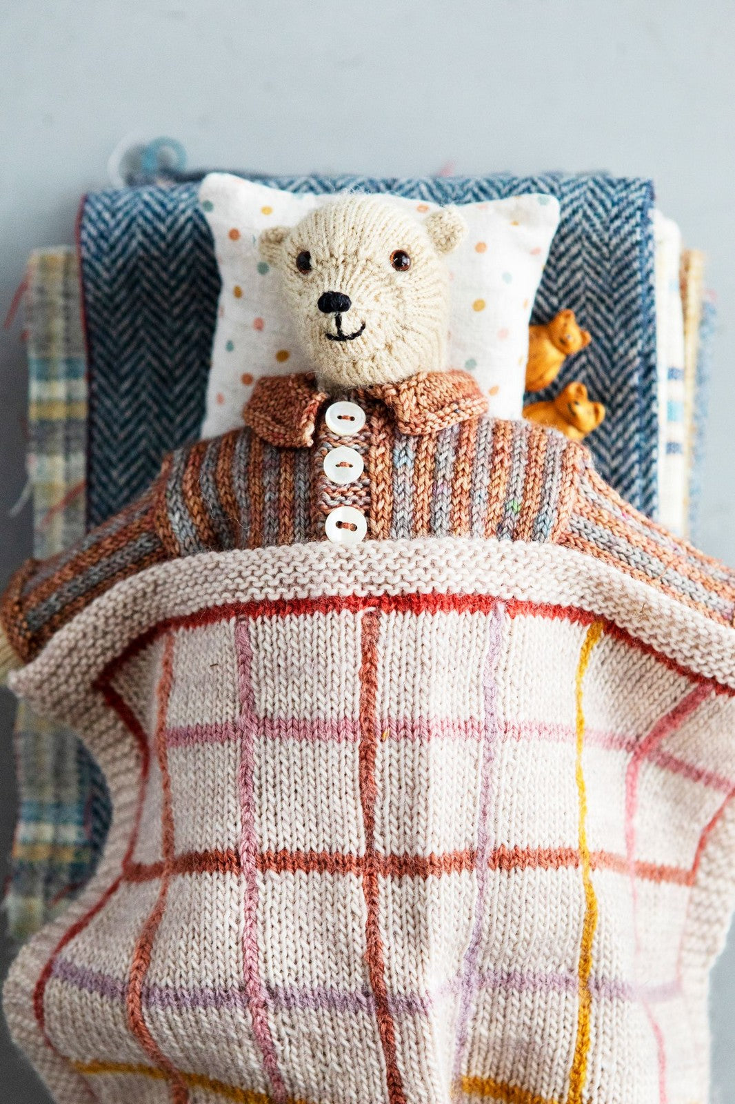 Mouche & Friends: Seamless Toys to Knit and Love – knitting pattern book – view 11