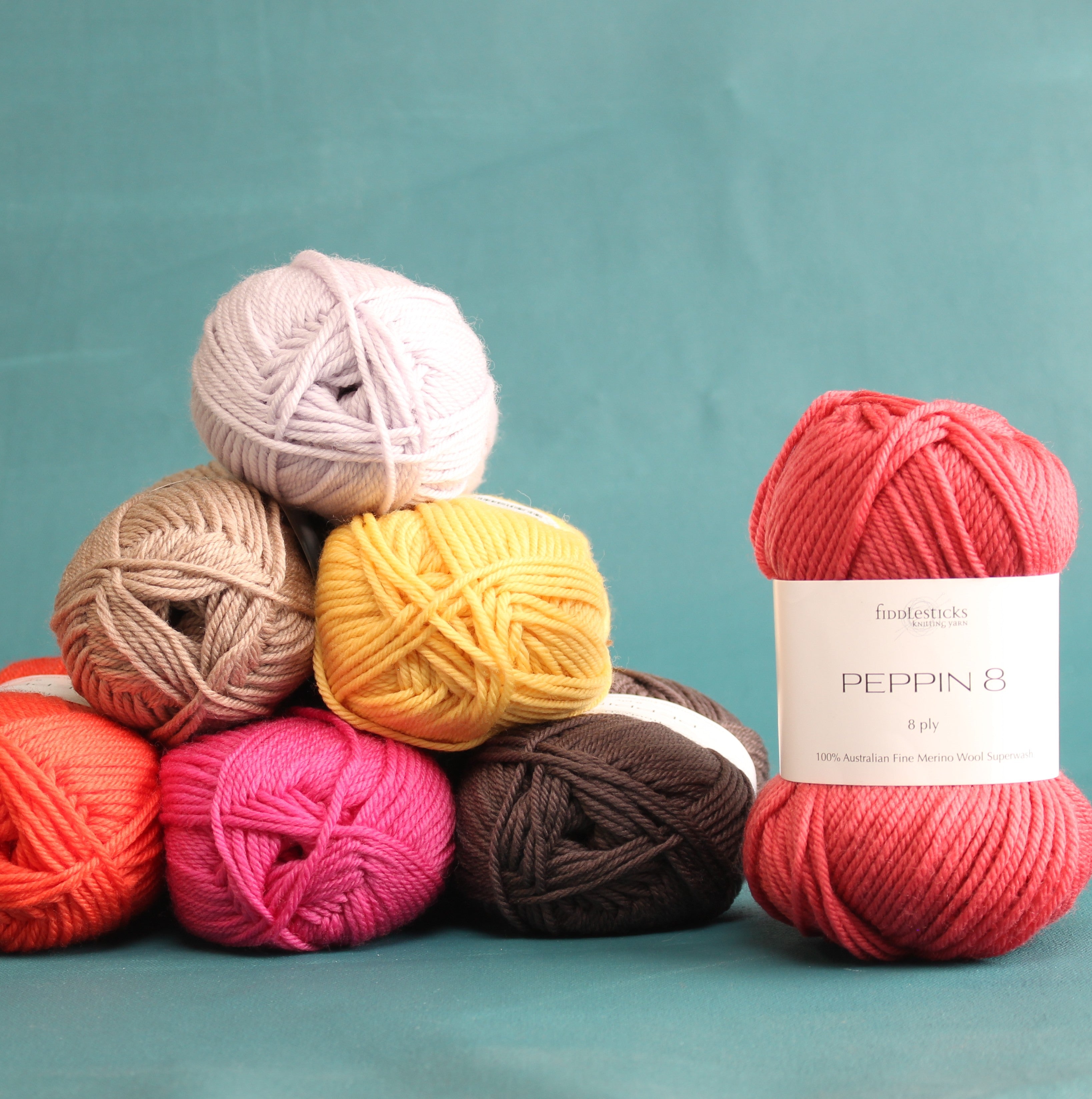 Fiddlesticks Peppin 8 – 8ply weight wool yarn – view 2