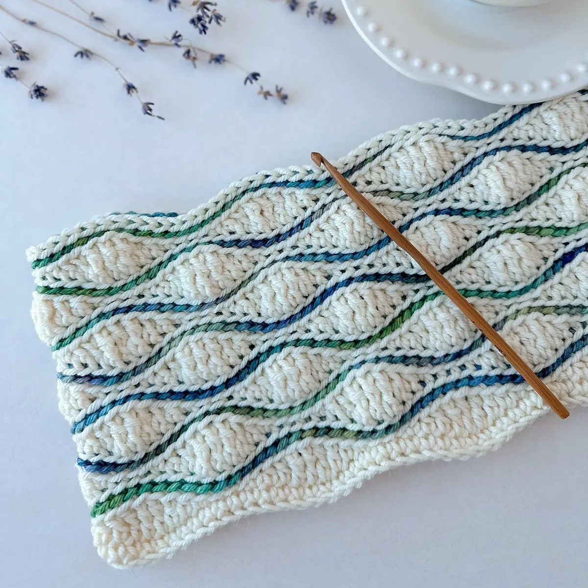 Ondine Cowl crochet kit – view 3