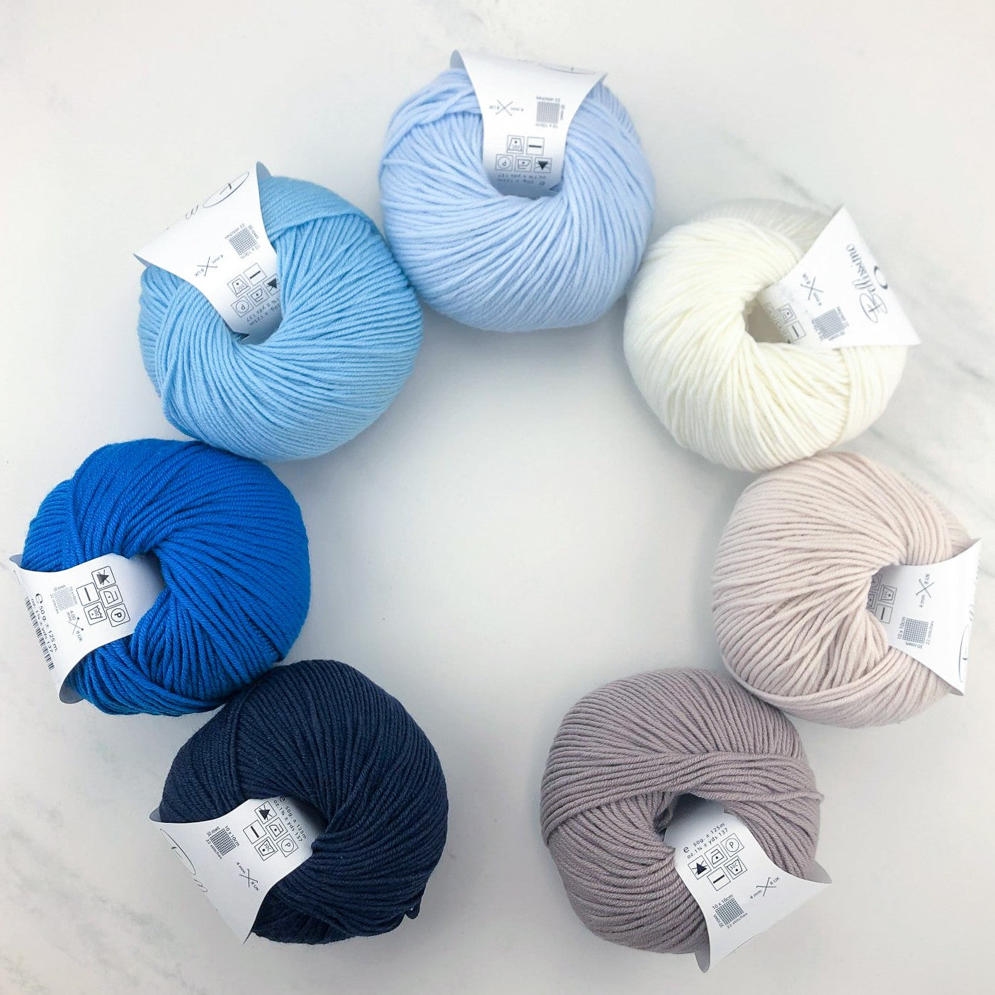 Garter Baby Blanket kit, colourway All the Blues