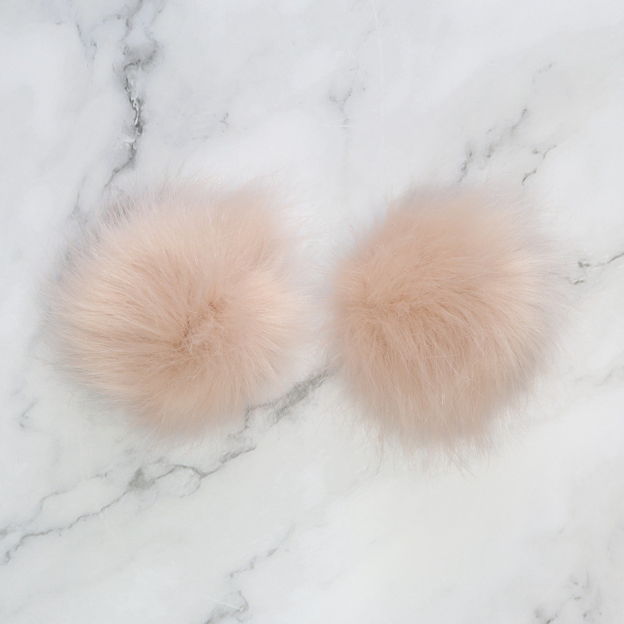 Skein Sisters Pom Poms – Almond