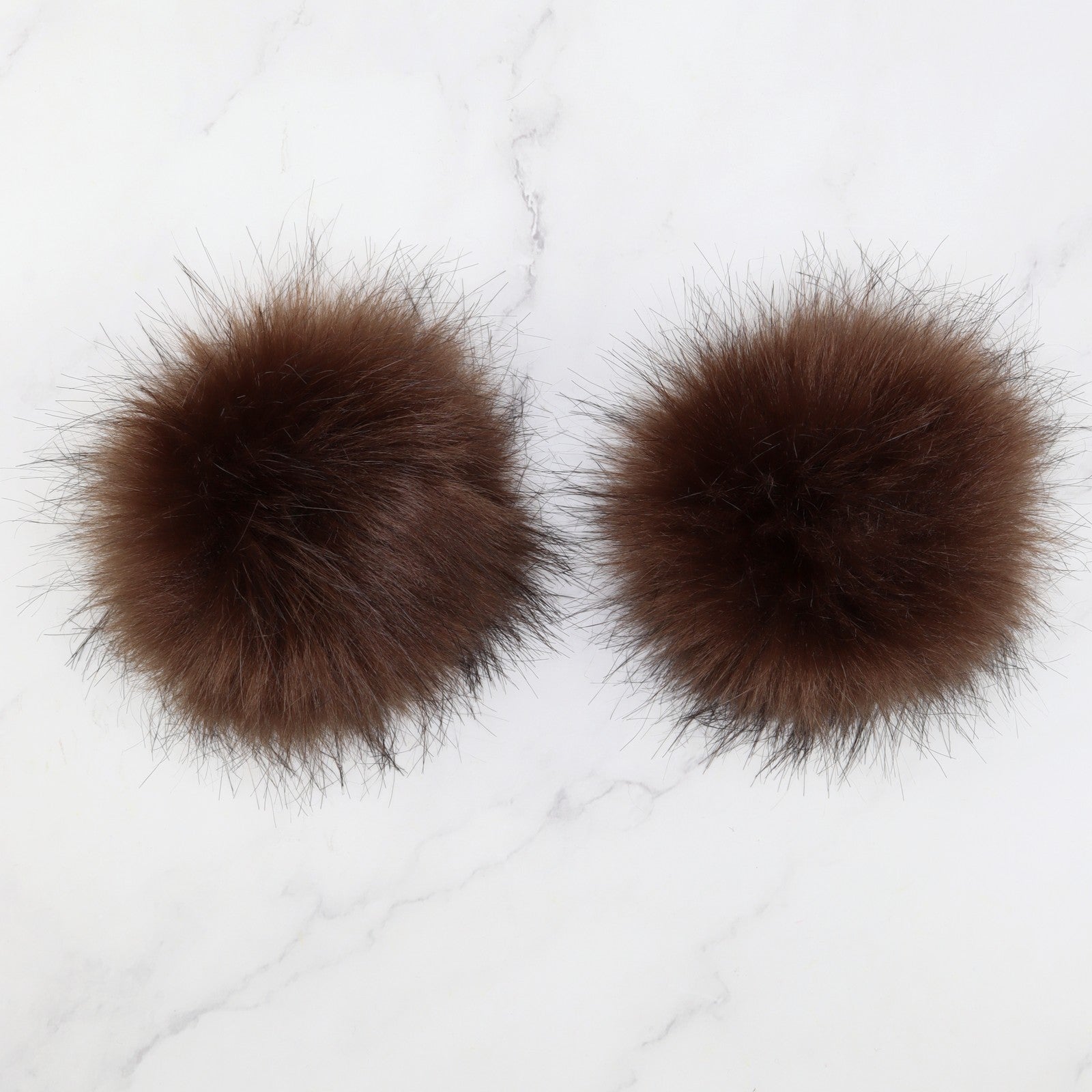 Skein Sisters Pom Poms – Chocolate