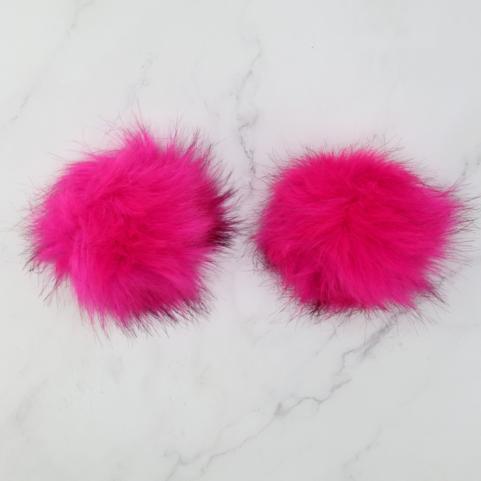 Skein Sisters Pom Poms – Hot Pink