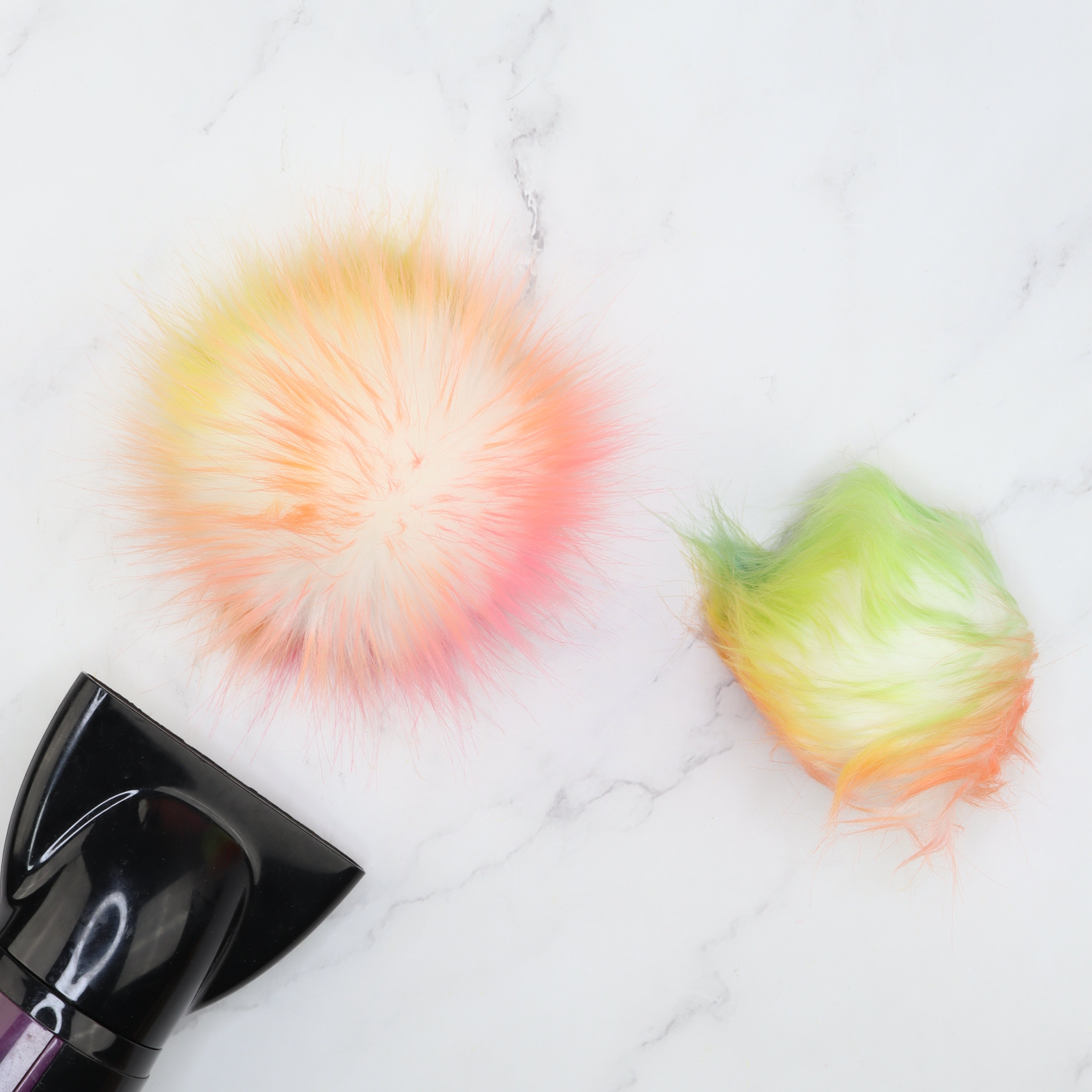 Skein Sisters Pom Poms – view 3