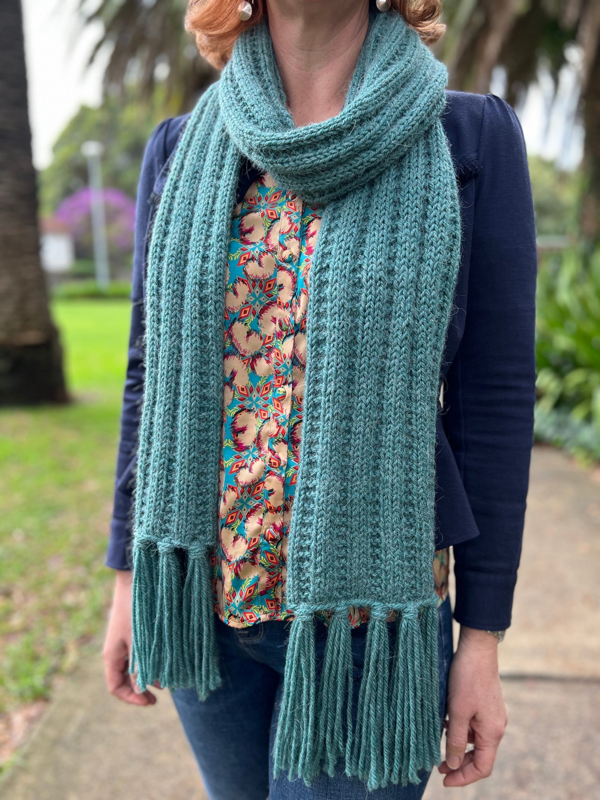 Skein Sisters Trackwork Scarf knitting kit – view 3