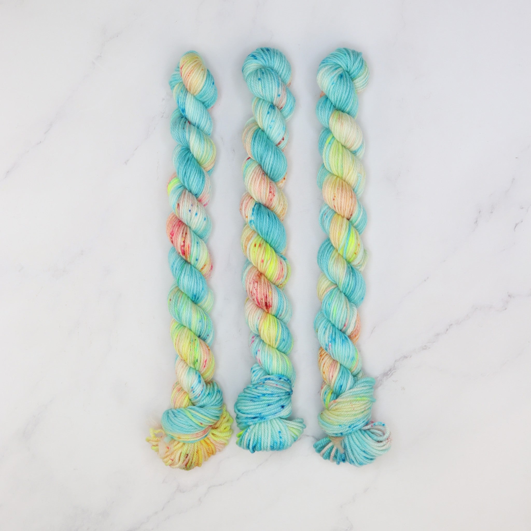 Skein Sisters Fabulous Sock Minis 20g/80m in colourway Just Beach – 4ply weight merino, nylon yarn