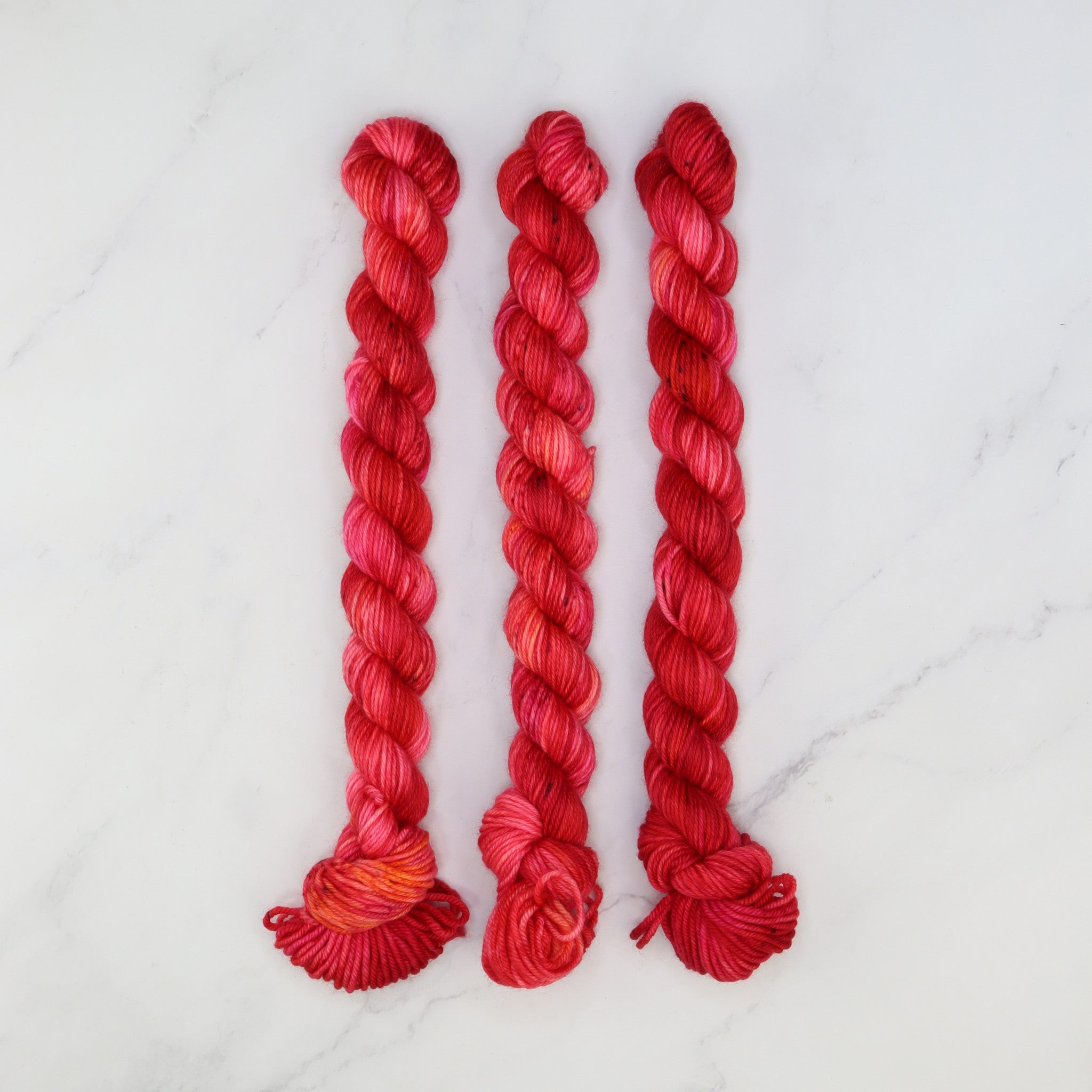 Skein Sisters Fabulous Sock Minis 20g/80m in colourway Pout – 4ply weight merino, nylon yarn