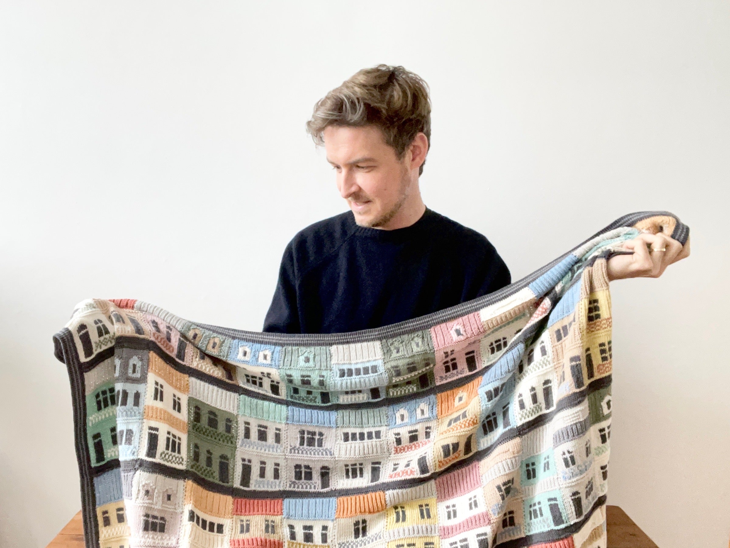Sydney Terraces Yarn Starter knitting kit – view 3