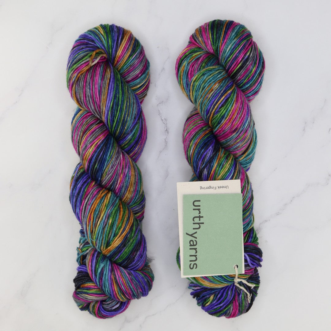 Urth Yarns Uneek Fingering in colourway 3022 – 4ply weight merino yarn