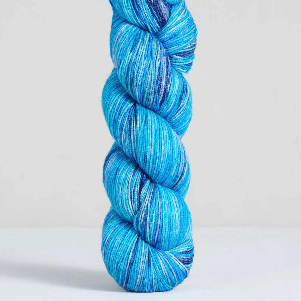 Urth Yarns Uneek Fingering in colourway 3031 – 4ply weight merino yarn