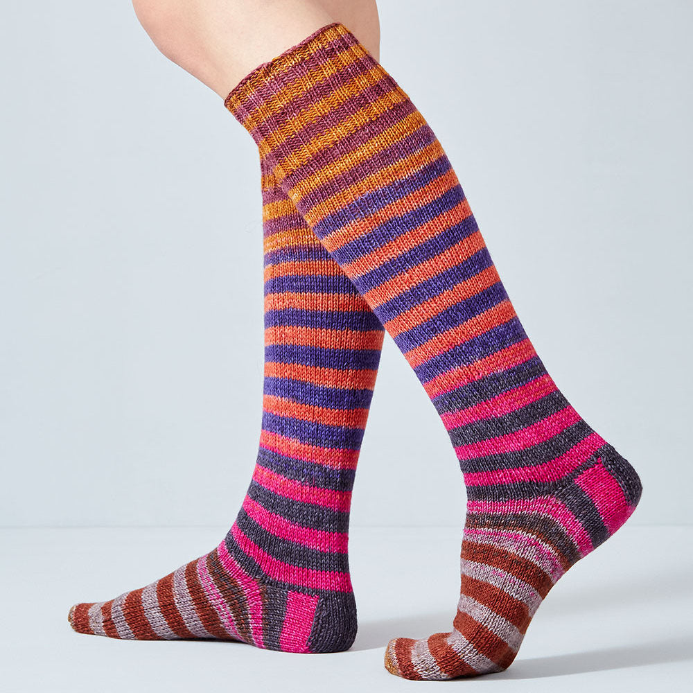 Urth Yarns Uneek Sock Kit in colourway 51 – 4ply weight merino, nylon yarn