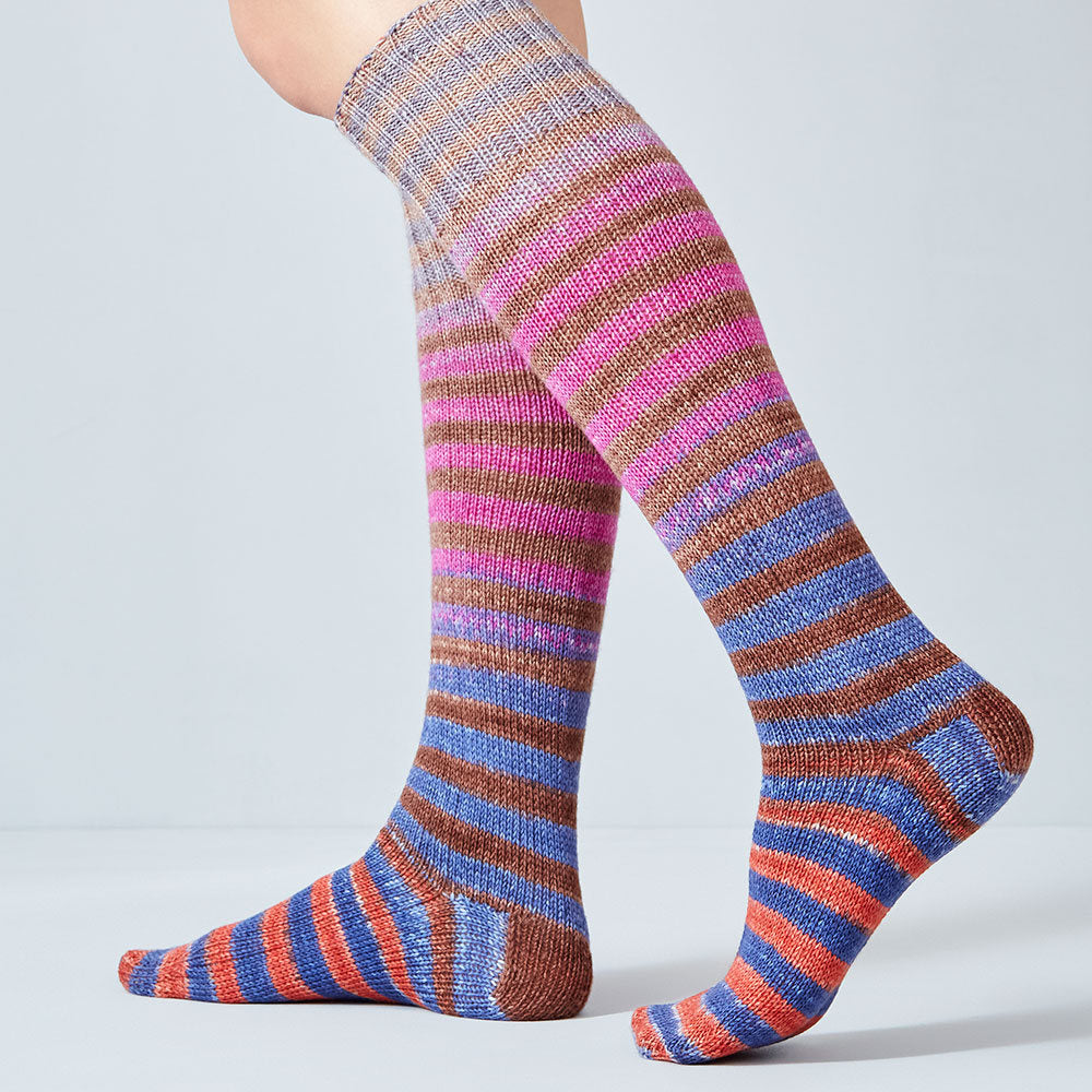 Urth Yarns Uneek Sock Kit in colourway 62 – 4ply weight merino, nylon yarn