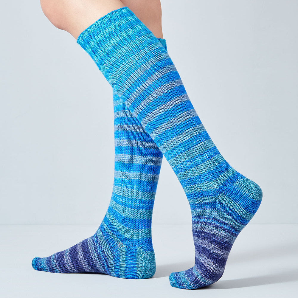 Urth Yarns Uneek Sock Kit in colourway 64 – 4ply weight merino, nylon yarn