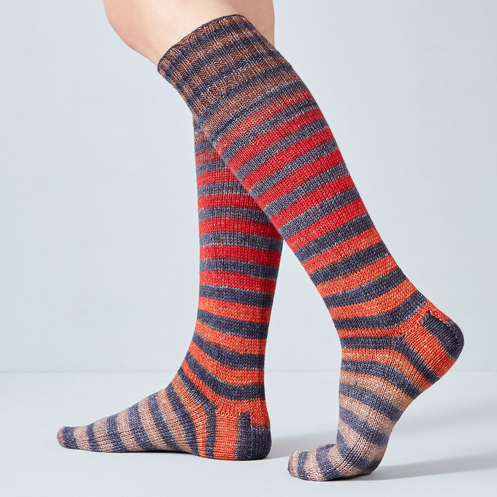 Urth Yarns Uneek Sock Kit in colourway 65 – 4ply weight merino, nylon yarn