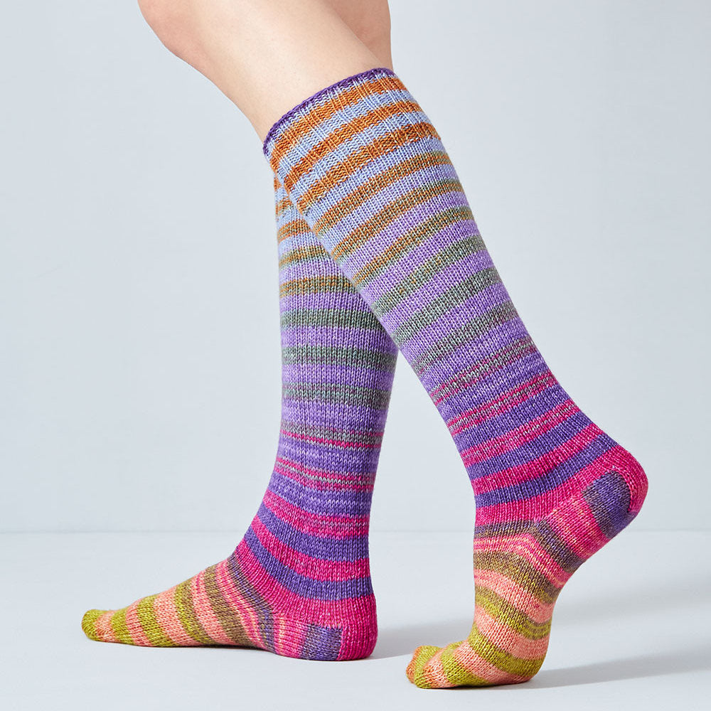 Urth Yarns Uneek Sock Kit in colourway 68 – 4ply weight merino, nylon yarn