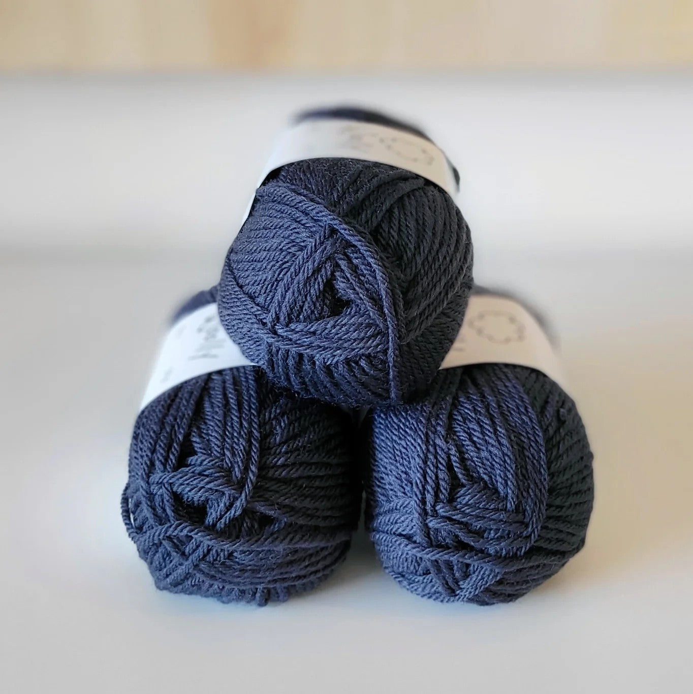 Woolly Yarns Woolly 8ply in colourway Indigo Go – 8ply weight wool yarn