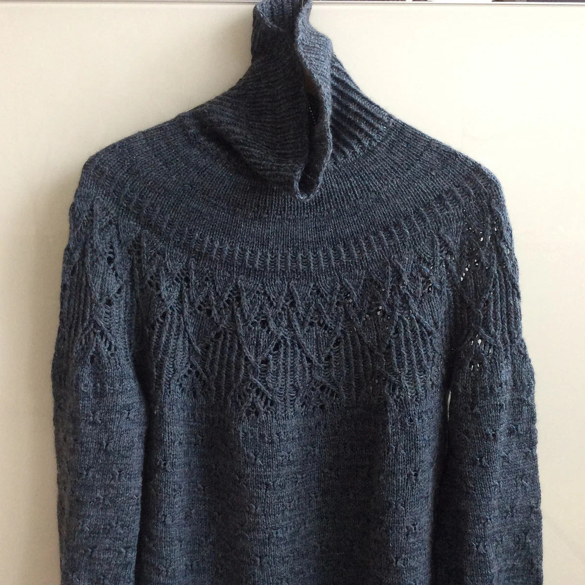 Zweig (Long Sleeve) knitting kit – view 2