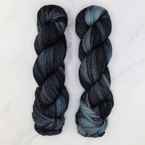 Araucania Huasco Sock - Twilight Paints: 5001 Swallowtail
