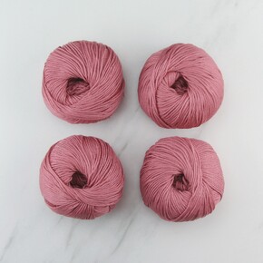Texyarns Adsley Blanket Kit in Orchard: 8029 Rhubarb