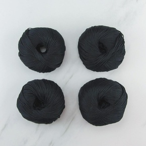 Fenton Sweater Kit in Orchard: 8001 Black, size S
