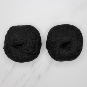 Texyarns Chatsworth Blanket Kit in Grange 10: 10028 Black