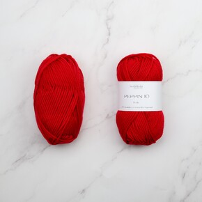 Texyarns Cliveden Blanket Kit in Peppin 10: 1011 Cherry + Fringe