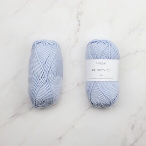 Texyarns Cliveden Blanket Kit in Peppin 10: 1014 Ice Blue + Fringe