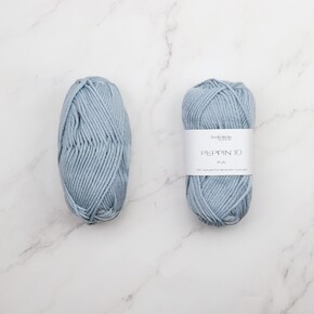 Texyarns Cliveden Blanket Kit in Peppin 10: 1015 Sky