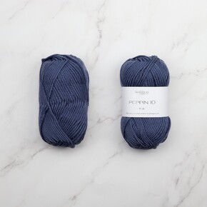 Texyarns Cliveden Blanket Kit in Peppin 10: 1017 Jeans + Fringe
