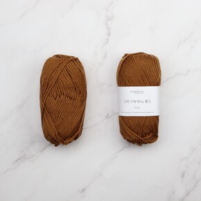 Texyarns Cliveden Blanket Kit in Peppin 10: 1023 Tobacco + Fringe