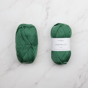 Texyarns Cliveden Blanket Kit in Peppin 10: 1029 Grass + Fringe