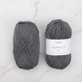 Lisbeth Blanket Set in Peppin 8: 838 Silver