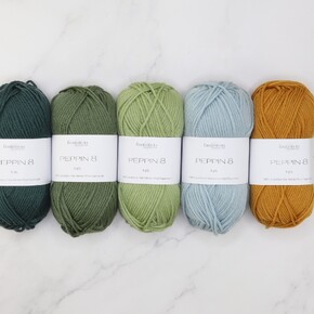 Squircles Blanket Set in Peppin 8: Never Smile at a Crocodile