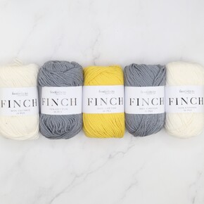 Triss Baby Blanket in Finch: Duckling