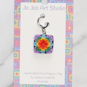 Jo Joz Art Studio Granny Square Bright Stitch Marker: Style 4