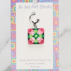 Jo Joz Art Studio Granny Square Pink/Green Stitch Marker: Style 2