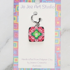 Jo Joz Art Studio Granny Square Pink/Green Stitch Marker: Style 3