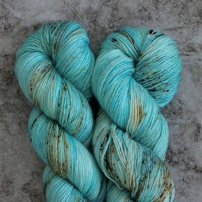 Madelinetosh ASAP: 0945 R:E:D DYED TO ORDER