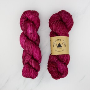 Madelinetosh Tosh Merino Light: 049.500 Coquette-Deux DYED TO ORDER 30/05/2025