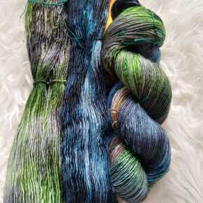 Madelinetosh Tosh Merino Light: 0955 Future Ex-Husband DYED TO ORDER 30/05/2025