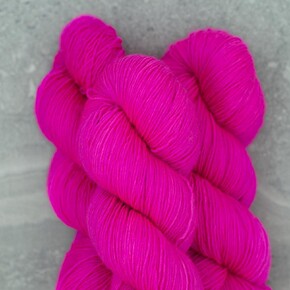 Madelinetosh Woolcycle Sport: 0290 Fluoro Rose DYED TO ORDER 30/05/2025