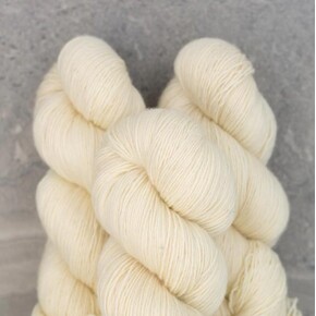 Madelinetosh Tosh Vintage: 0030 Sugar Coat DYED TO ORDER 30/05/2025