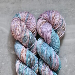 Madelinetosh Wool & Cotton: 0687 West Texas Sunset DYED TO ORDER 30/05/2025