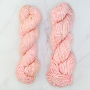 Tundra Scarf Kit in Fiori Grande + DK IV: Poppet