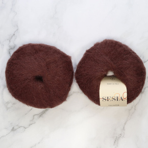 Sesia Oliver: 1640 Bark